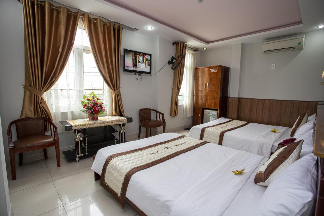 Cong Thuong Hotel Дананг Екстер'єр фото